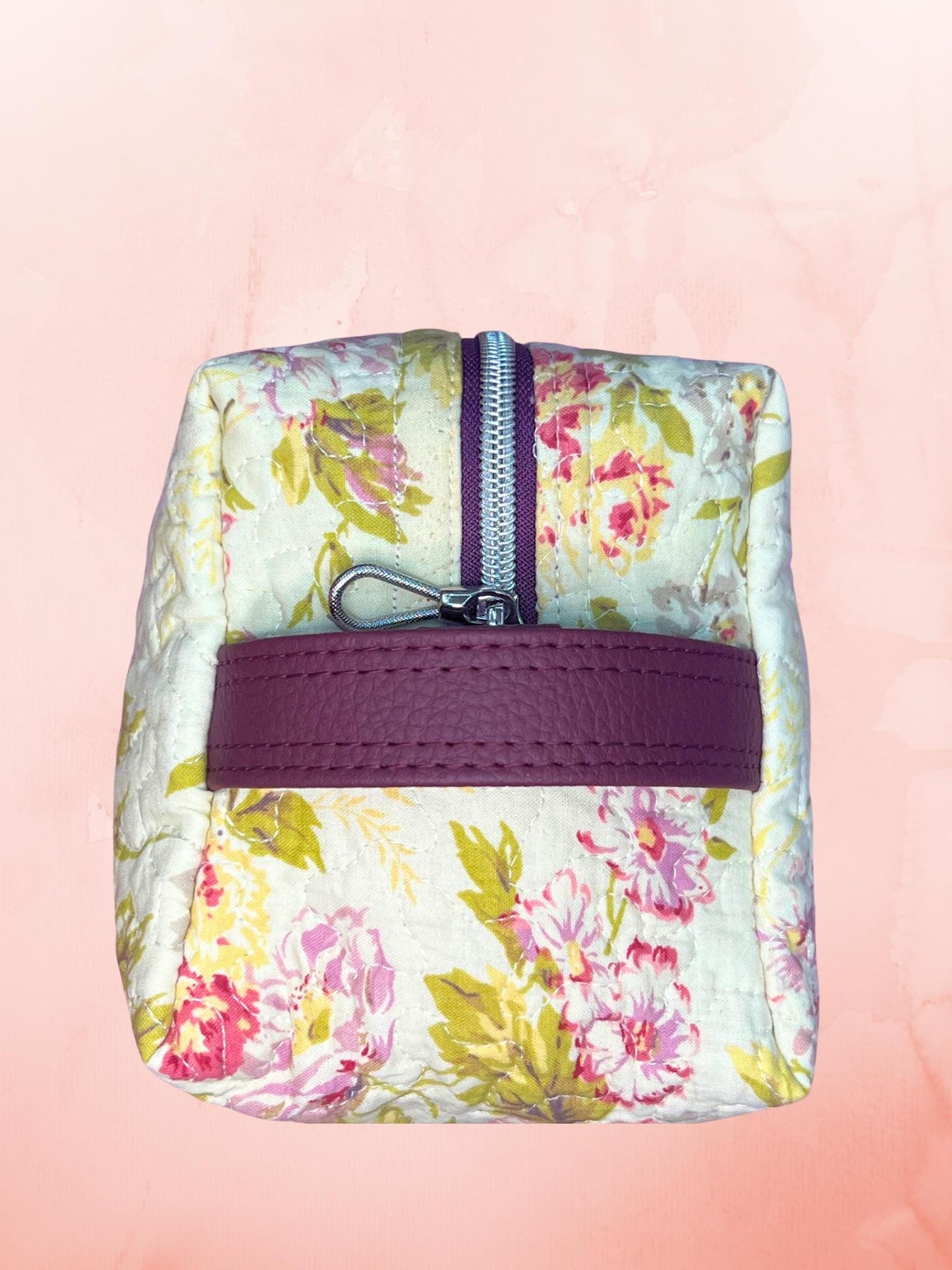 Handmade Large Capacity Quilted Makeup Bag, Floral Roses and Cream Vintage Style Cosmetic Pouch, Unique Women's Classic Toiletry Dopp Kit