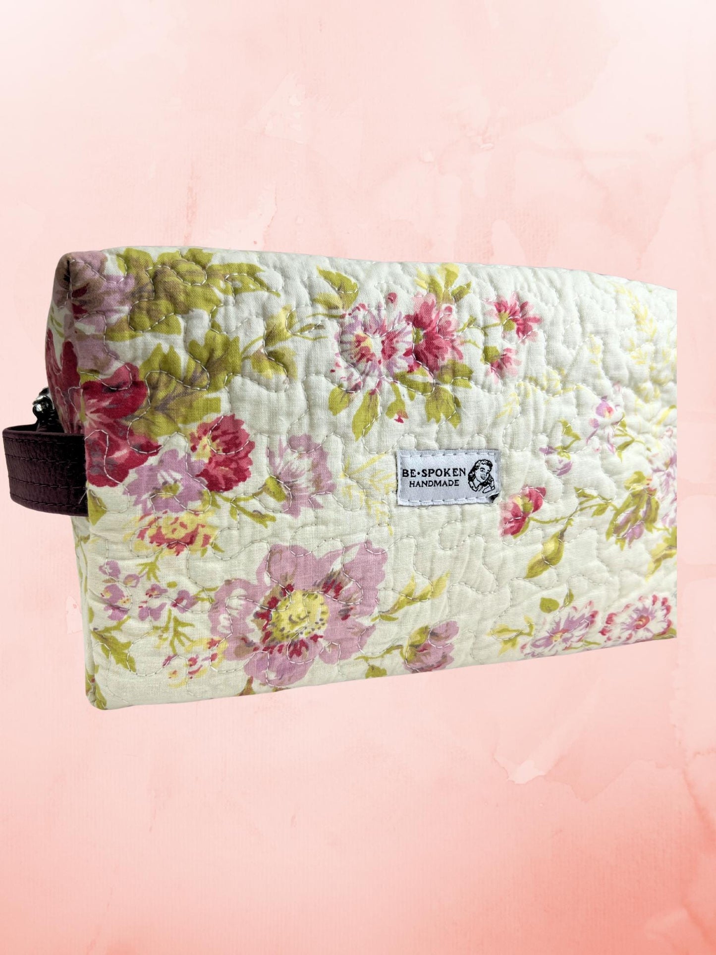 Floral Quilted Makeup Bag – Handmade Zipper Pouch, Travel Cosmetic Bag, Vintage Style Toiletry Bag, Gift for Her