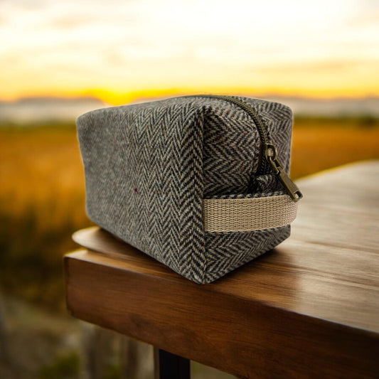 Tweed Men’s Dopp Kit (Not Harris Tweed!) – Wool Toiletry Bag with Waterproof Lining – Rugged Travel Shaving Kit – Gift for Him