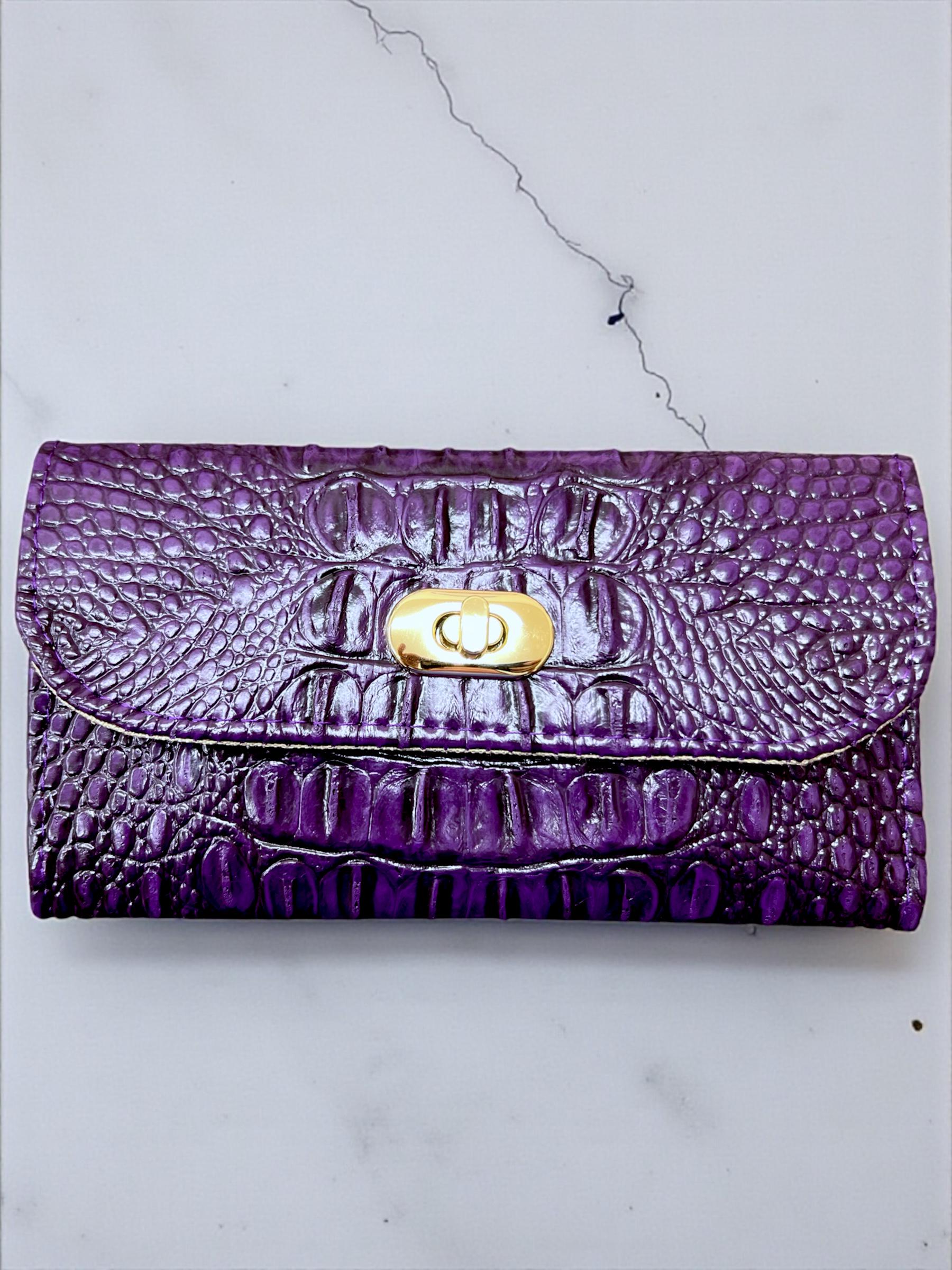 Women's Trifold Wallet with Twist Lock Closure, Purple Faux Croc Clutch, Small Minimalist Dinner HandBag, Animal Print Purse Gift for Her
